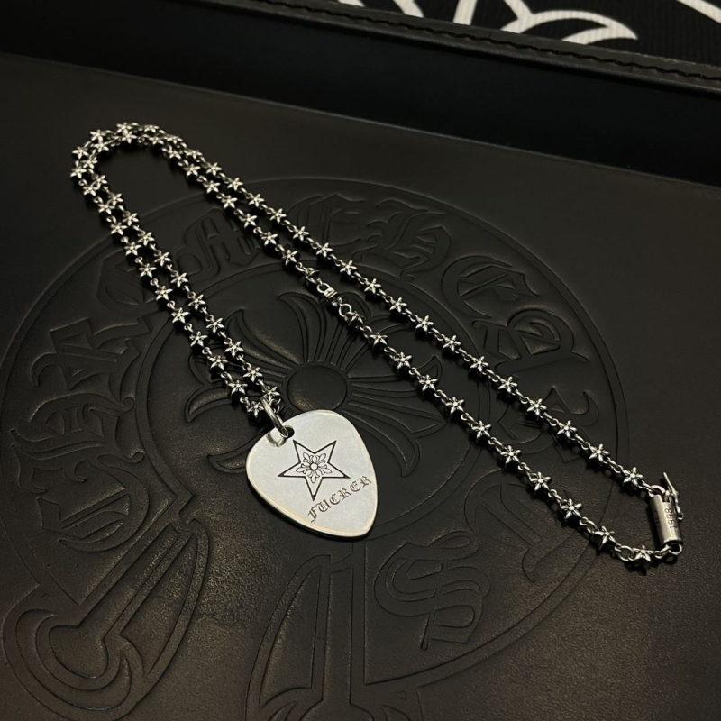 Ch*0me He**ts necklaces